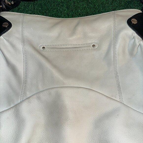 B Makowsky Shoulder Bag White Leather Handbag BLack Shoulder Strap Zip Pockets - Picture 8 of 16